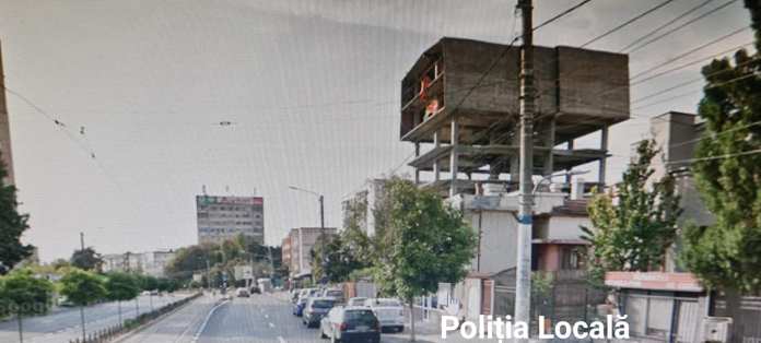 Poliția Locală a demolat două etaje ale unui bloc